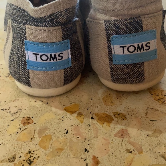 Toms shoes - Picture 4 of 5
